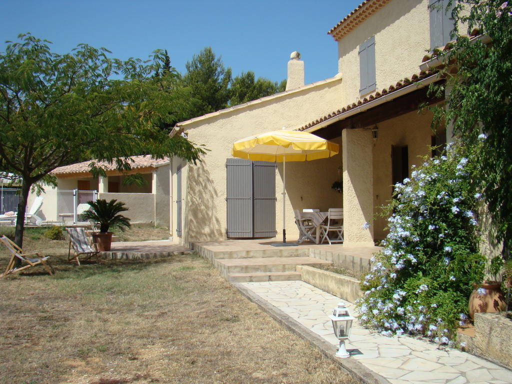 B&B L'Oustalet De Sylvie Villeneuve-les-Avignon Exterior photo